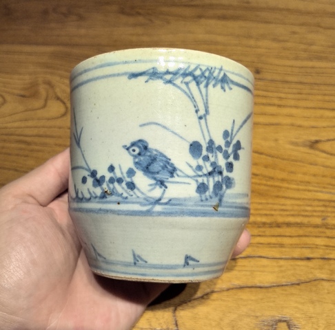 古玩陶瓷清中期青花花鳥紋小缸(文房)拍賣,當(dāng)前價(jià)格136元