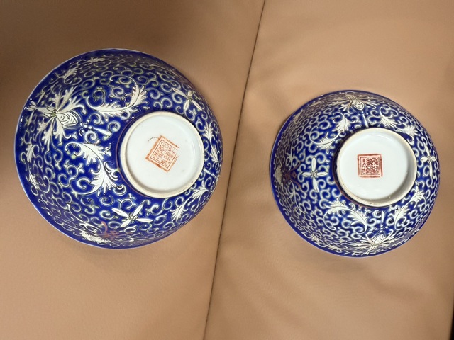古玩陶瓷藍(lán)料粉彩花卉紋碗真品鑒賞圖