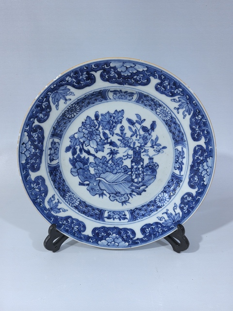 古玩陶瓷清中早·青花博古賞盤真品鑒賞圖