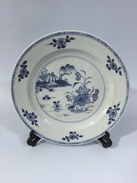 古玩陶瓷清中早·青花山水樓閣花卉賞盤真品鑒賞圖