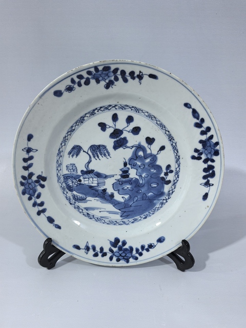 古玩陶瓷清中早·青花山水樓閣人物賞盤真品鑒賞圖