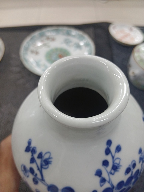 古玩陶瓷花卉詩紋青花瓶真品鑒賞圖