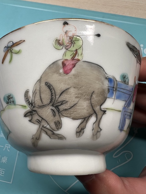 古玩陶瓷清同治 粉彩人物紋蓋碗真品鑒賞圖