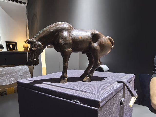 古玩銅器銅馬真品鑒賞圖