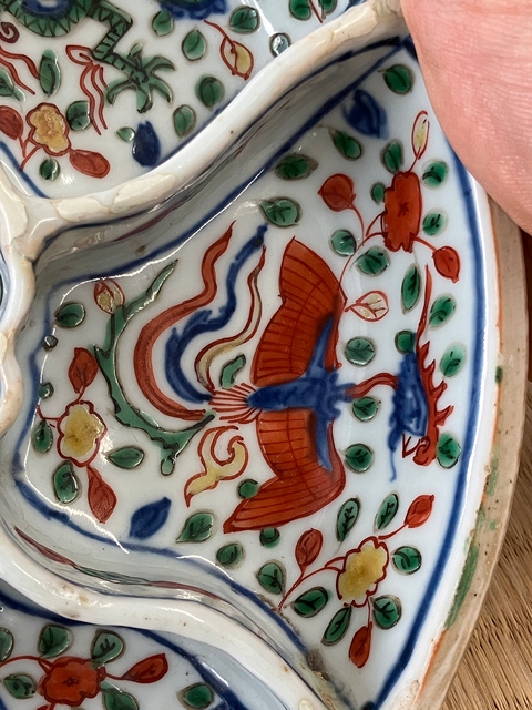 古玩陶瓷青花五彩龍鳳紋蓋盒真品鑒賞圖
