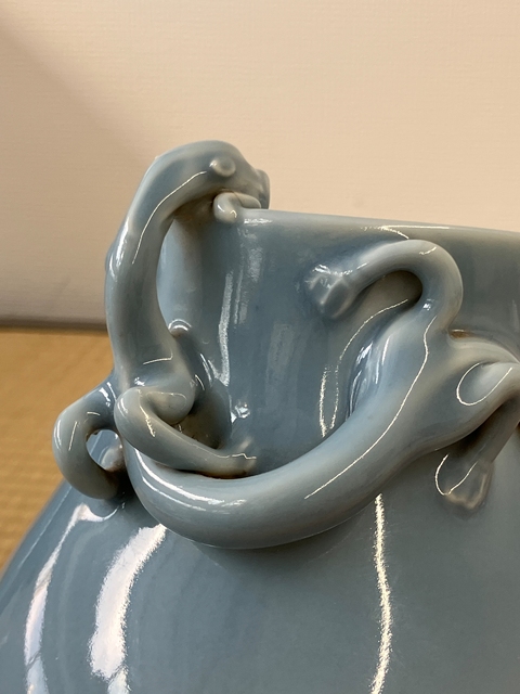 古玩陶瓷天藍釉貼塑螭龍紋尊真品鑒賞圖