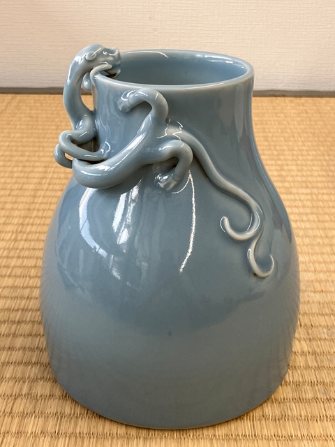 古玩陶瓷天藍釉貼塑螭龍紋尊真品鑒賞圖