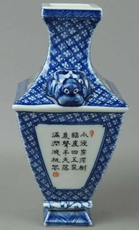 古玩陶瓷青花加彩山水人物四方瓶真品鑒賞圖