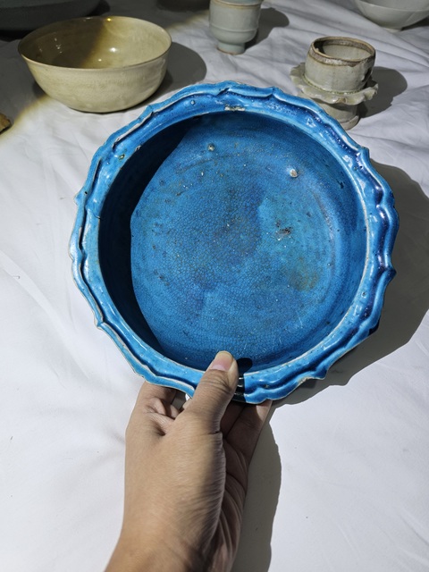 古玩陶瓷孔雀藍釉水仙盆真品鑒賞圖