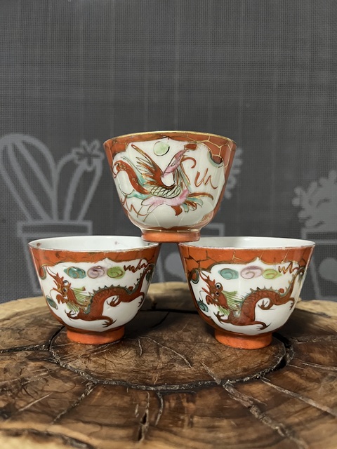 古玩陶瓷**紅粉彩龍鳳紋杯拍賣,當前價格888元