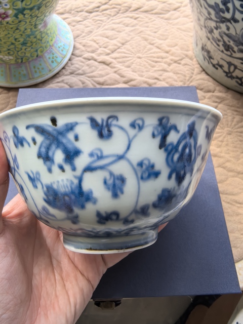 古玩陶瓷明中期青花花卉紋碗拍賣，當前價格9999元