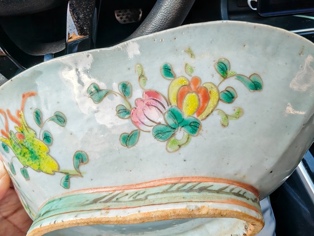 古玩陶瓷粉彩花卉紋海棠貢盤真品鑒賞圖