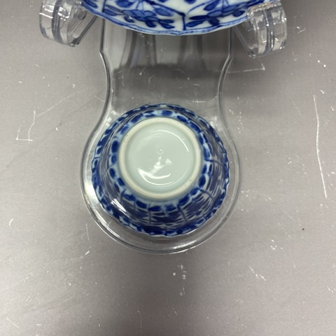 古玩陶瓷仕女紋青花杯盤真品鑒賞圖