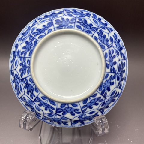 古玩陶瓷仕女紋青花杯盤真品鑒賞圖
