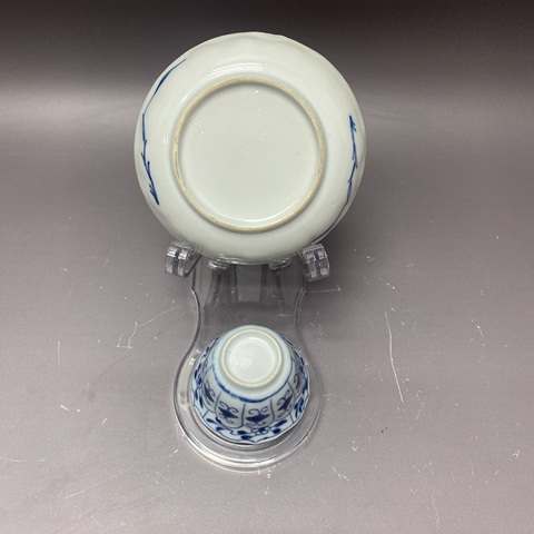 古玩陶瓷花卉紋青花杯盤真品鑒賞圖