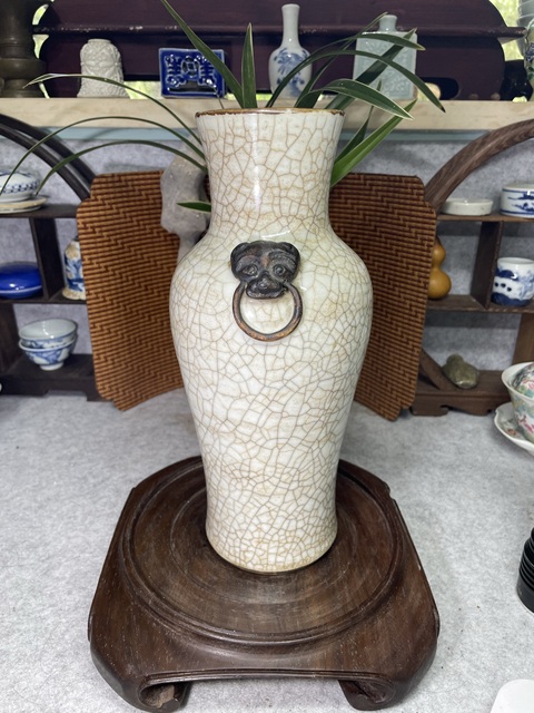 古玩陶瓷哥釉觀音瓶真品鑒賞圖