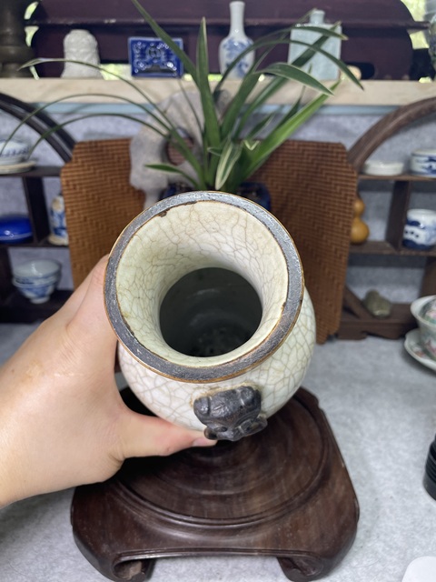 古玩陶瓷哥釉觀音瓶真品鑒賞圖