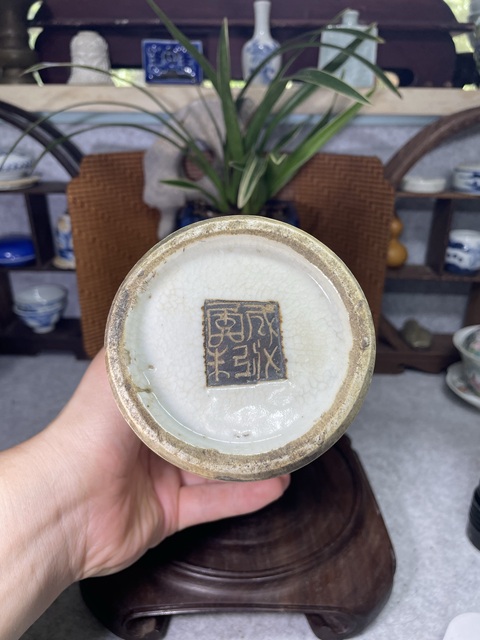 古玩陶瓷哥釉觀音瓶真品鑒賞圖