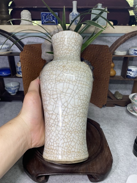 古玩陶瓷哥釉觀音瓶真品鑒賞圖