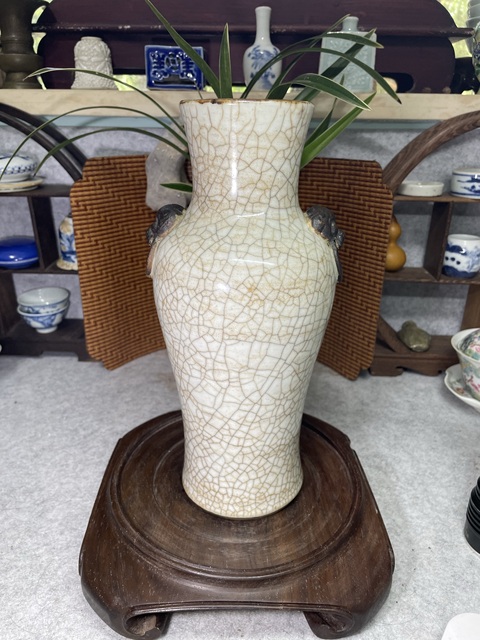 古玩陶瓷哥釉觀音瓶真品鑒賞圖