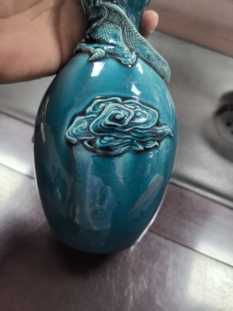 古玩陶瓷孔雀藍釉瓶真品鑒賞圖