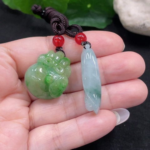 古玩玉器311天然翡翠掛件兩件一手走 配證書拍賣,當前價格360元