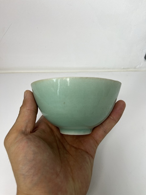 古玩陶瓷豆青釉茶圓真品鑒賞圖