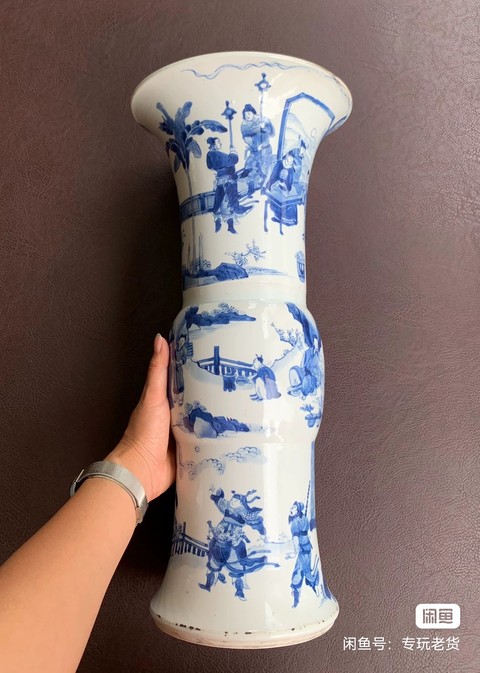 古玩陶瓷康熙青花人物花觚真品鑒賞圖