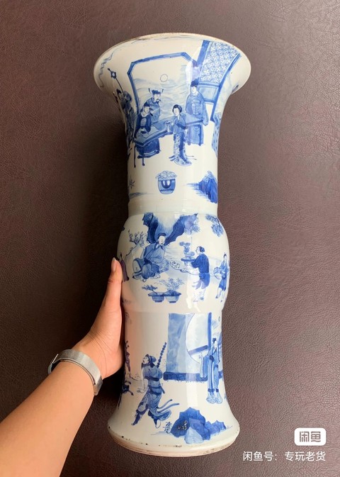 古玩陶瓷康熙青花人物花觚真品鑒賞圖