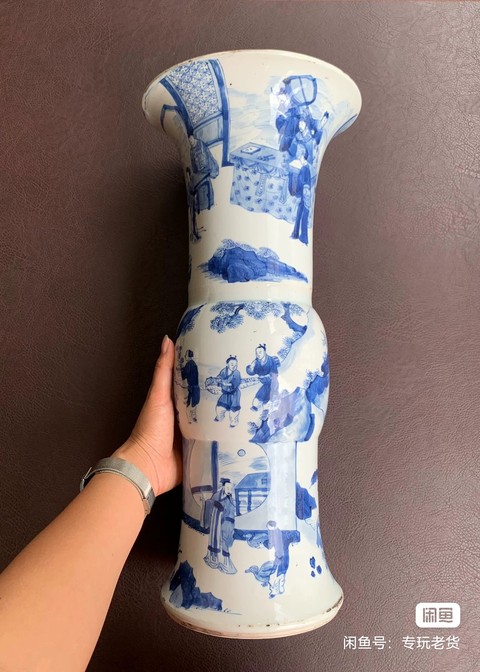 古玩陶瓷康熙青花人物花觚真品鑒賞圖