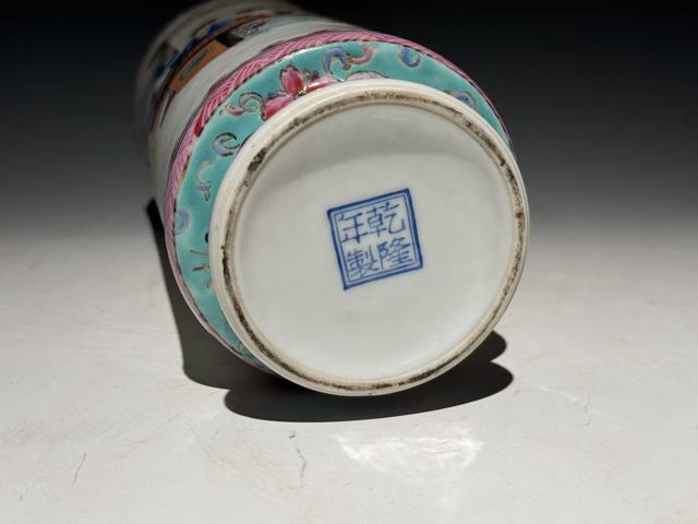 古玩陶瓷民國解放初粉彩紅樓夢題材詩文筒瓶真品鑒賞圖
