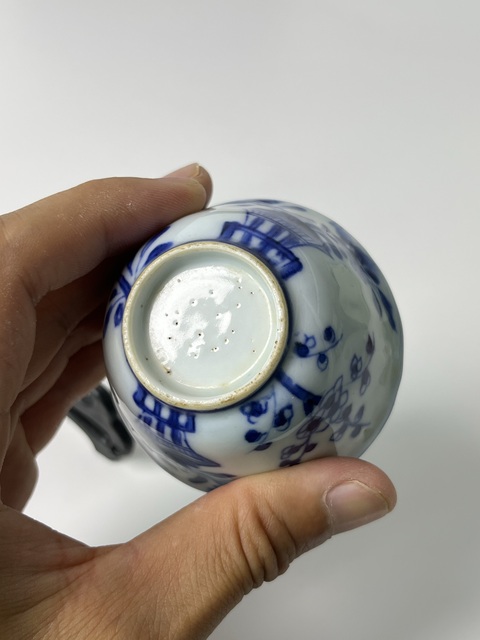 古玩陶瓷青花花卉紋杯碟套真品鑒賞圖