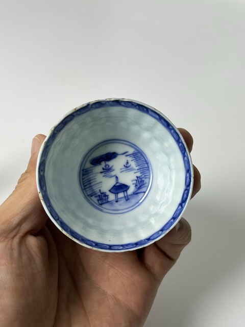 古玩陶瓷青花花卉紋杯碟套真品鑒賞圖