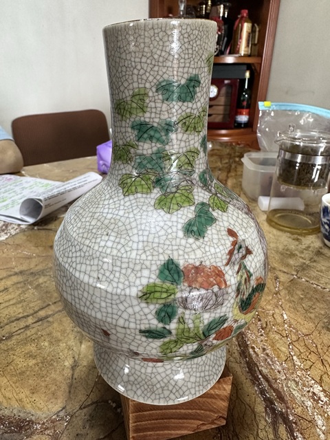 古玩陶瓷哥釉地五彩鳳紋瓶真品鑒賞圖