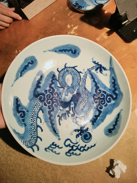 古玩陶瓷雍正龍盤真品鑒賞圖