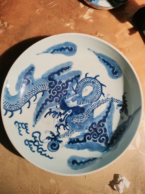 古玩陶瓷雍正龍盤真品鑒賞圖