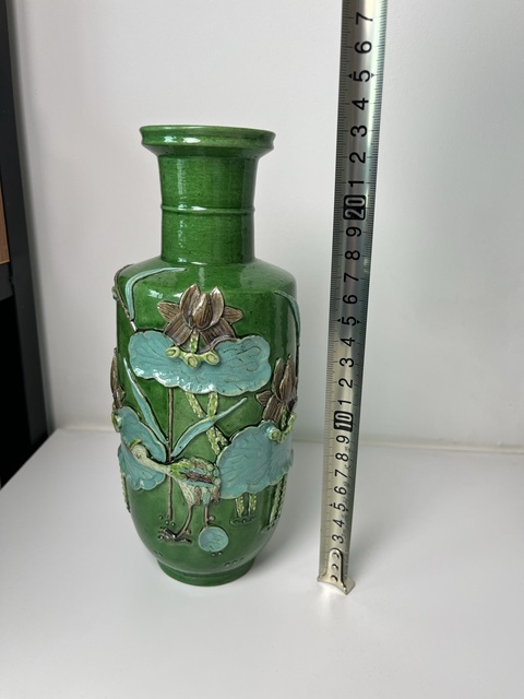 古玩陶瓷素三彩一鷺蓮科棒槌瓶真品鑒賞圖