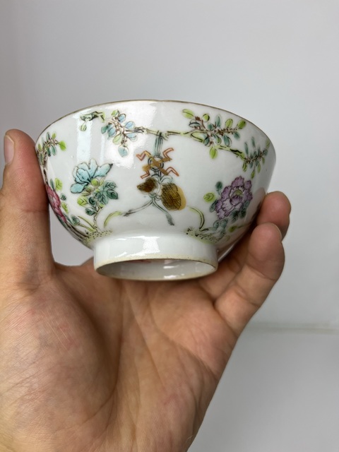 古玩陶瓷粉彩花卉紋大茶圓拍賣,當(dāng)前價格3588元