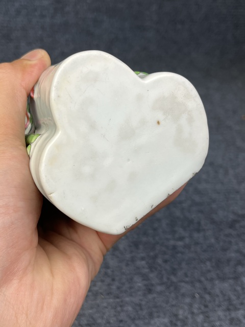 古玩陶瓷粉彩堆塑竹紋壁瓶拍賣，當前價格3888元