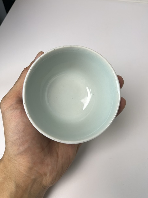 古玩陶瓷青花纏枝花卉紋開窗喜字杯真品鑒賞圖