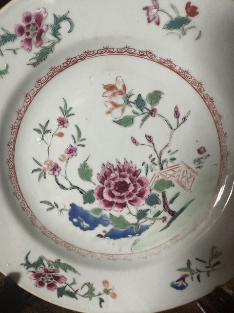 古玩陶瓷粉彩盤真品鑒賞圖