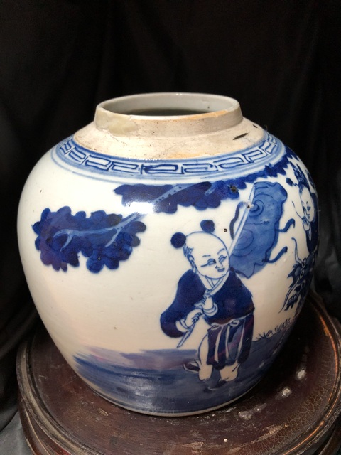 古玩陶瓷清中期-青花麒麟送子圖罐拍賣,當前價格2500元