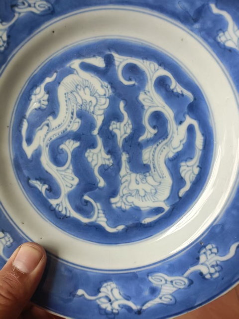 古玩陶瓷康熙青花螭龍盤真品鑒賞圖