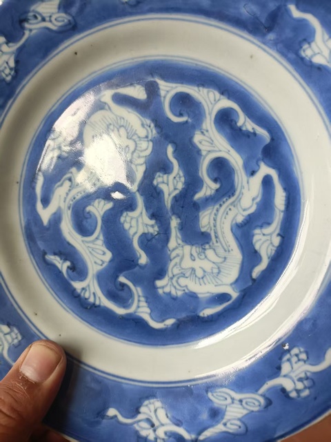 古玩陶瓷康熙青花螭龍盤真品鑒賞圖