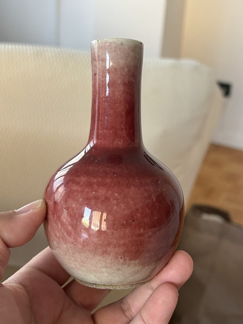 古玩陶瓷紅釉天球瓶真品鑒賞圖
