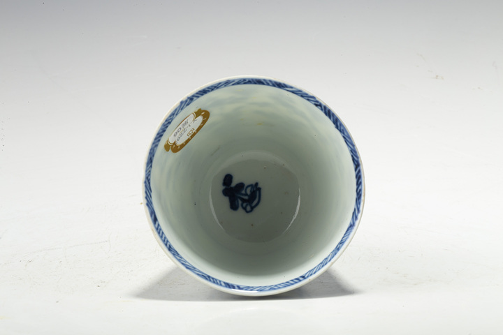 古玩陶瓷清康熙·青花開窗花卉紋鈴鐺杯拍賣,當前價格188元