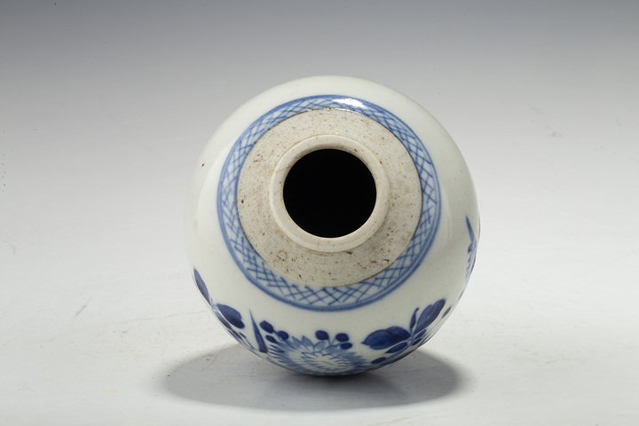 古玩陶瓷清中·青花花卉紋小罐拍賣,當前價格324元