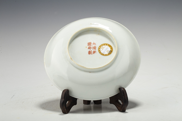 古玩陶瓷民國·墨地粉彩百花不落地紋盤一對拍賣，當前價格770元