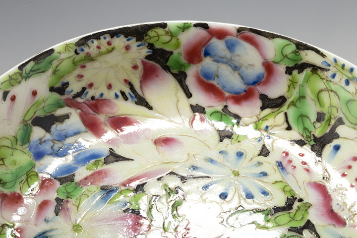 古玩陶瓷民國·墨地粉彩百花不落地紋盤一對拍賣，當前價格770元