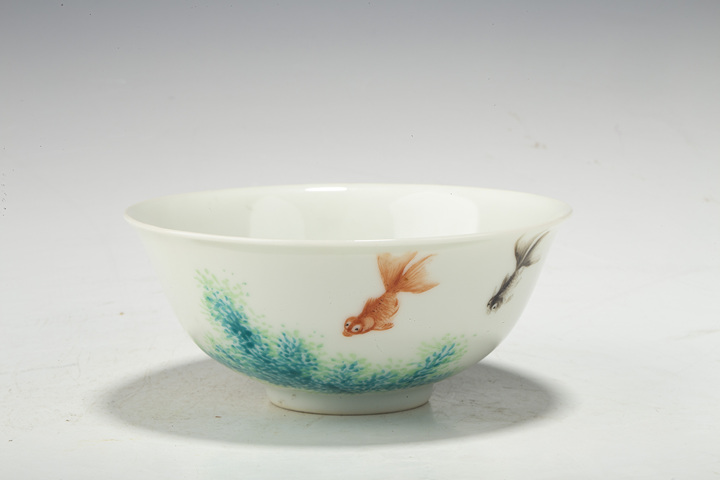 古玩陶瓷民國·粉彩魚藻紋碗真品鑒賞圖